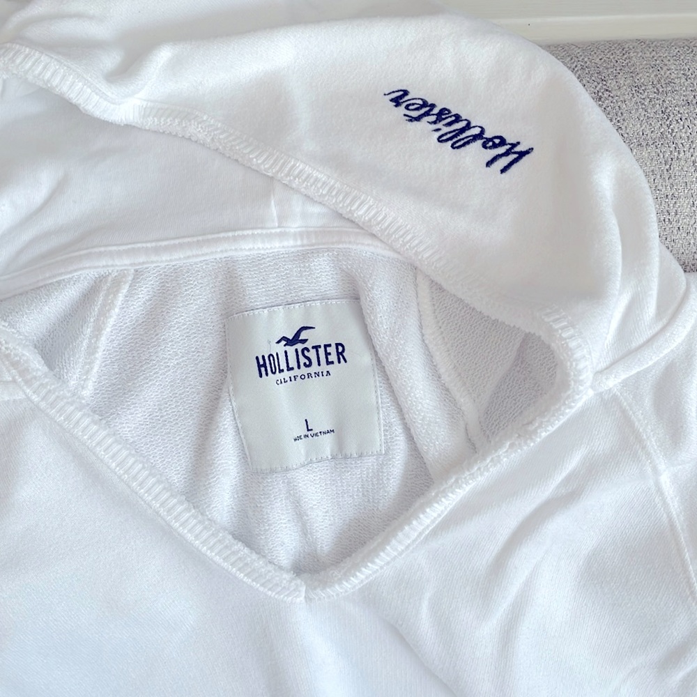 Cropped Hollister hoodie
